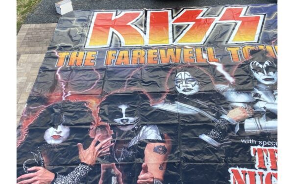 Top view of the KISS THE FAREWELL TOUR poster