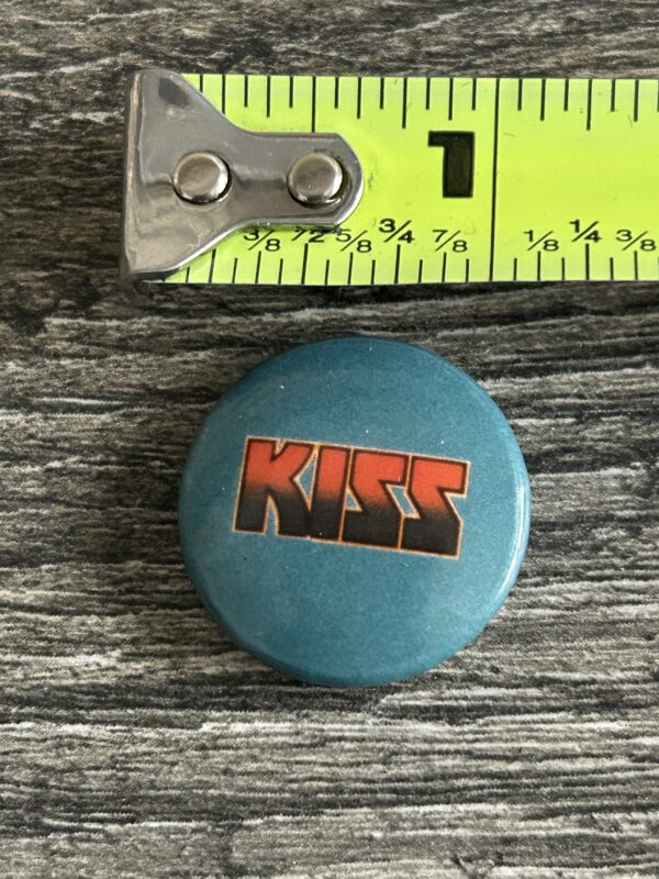 KISS BUTTON Pin Badge Unmasked Germany Logo Red Blue Teal Background 1" Aucoin