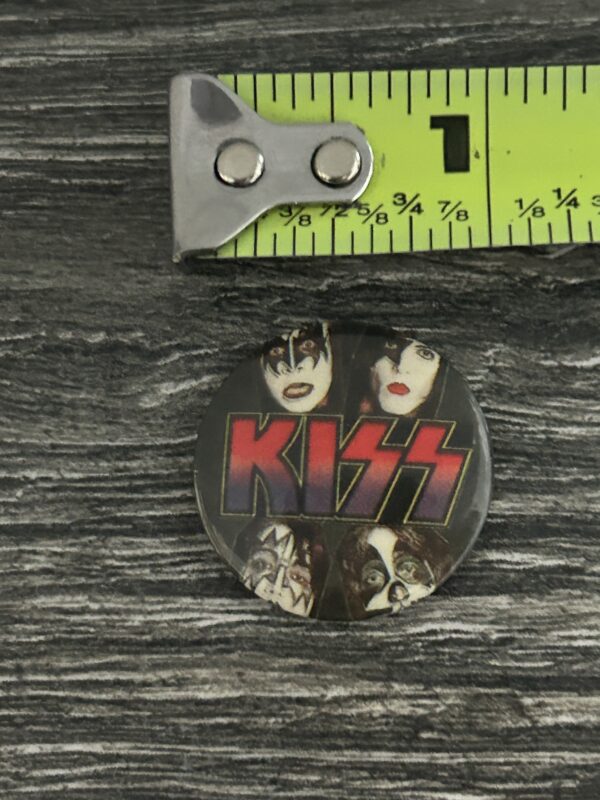 KISS BUTTON Pin Badge Dynasty Album Cover Alive 2 Logo 1" Aucoin Era