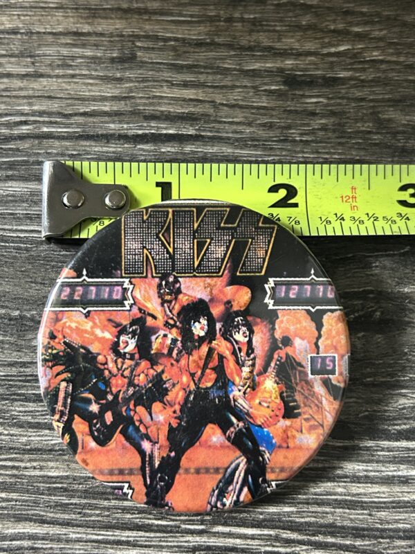 KISS BUTTON Pin Badge Bally Pinball Back Glass 2 1/4" Alive 2 Aucoin Era