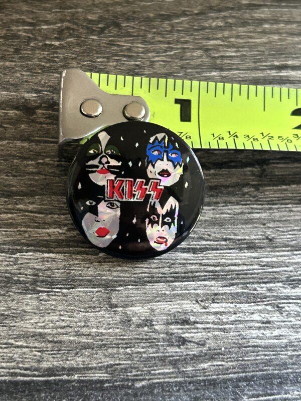 KISS BUTTON Pin Badge Dynasty Album Cover Faces PRISM Prismatic 1" Aucoin Era