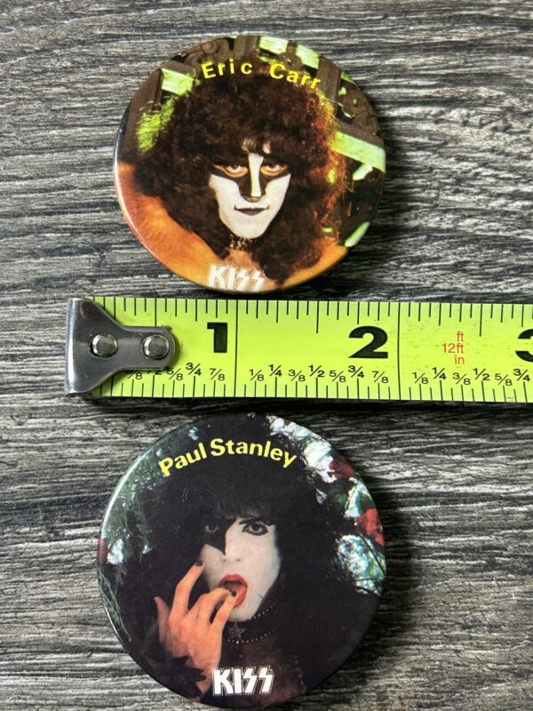 KISS BUTTON Pin Badge Unmasked Europe 1980 Eric Carr Paul Stanley Aucoin 1 3/4"