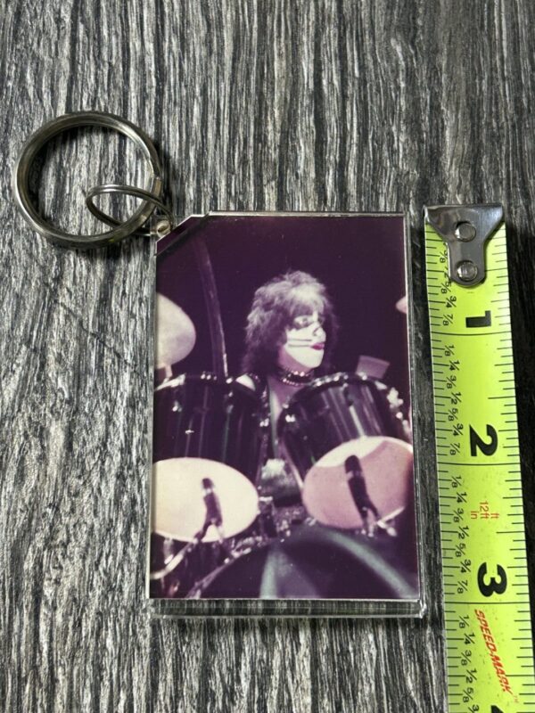 KISS KEYCHAIN Dynasty Tour MSG NY Peter Criss Paul Stanley Vintage Aucoin Era