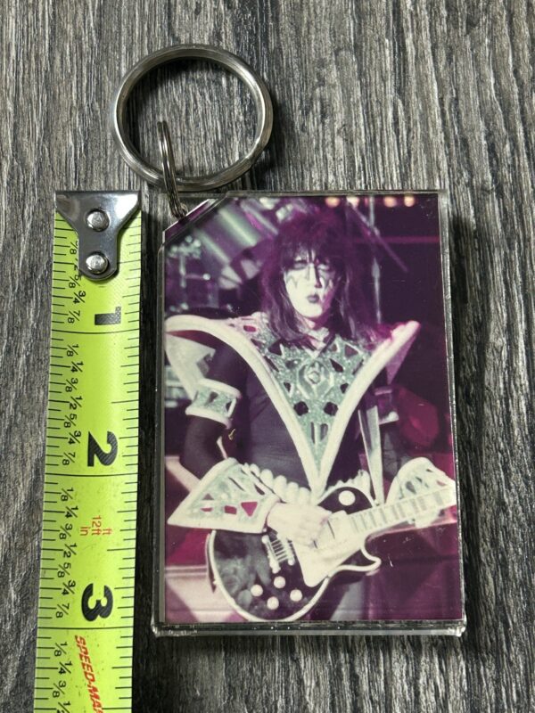 KISS KEYCHAIN Unmasked Palladium NY Concert Ace Frehley Vintage Kiss Aucoin Era