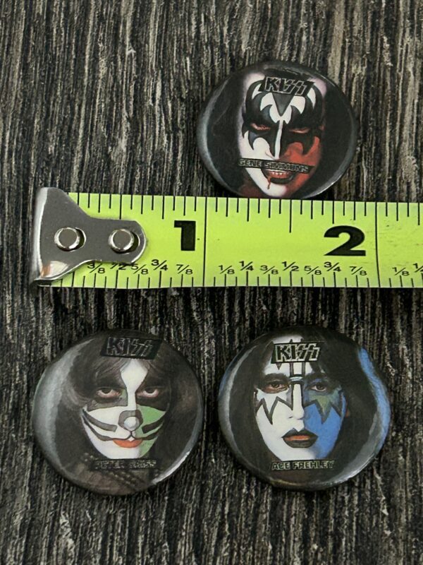 KISS BUTTON Pin Badge 1978 Solo Albums Lot Gene Peter Ace 1" Aucoin Vintage Kiss