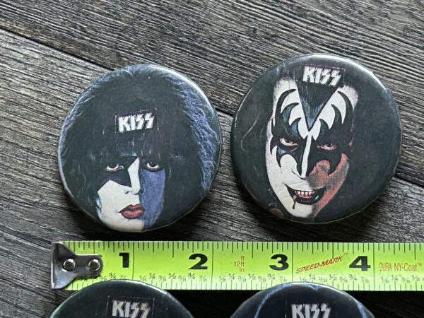 KISS BUTTON Pin Badge 1978 Solo Albums 4pc Set Logo 2 1/4" Aucoin Vintage Kiss - Image 2