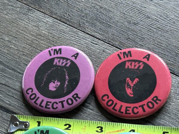 KISS BUTTON Pin Badge 1978 Solo Albums I'm A Kiss Collector Set Aucoin Vintage - Image 2