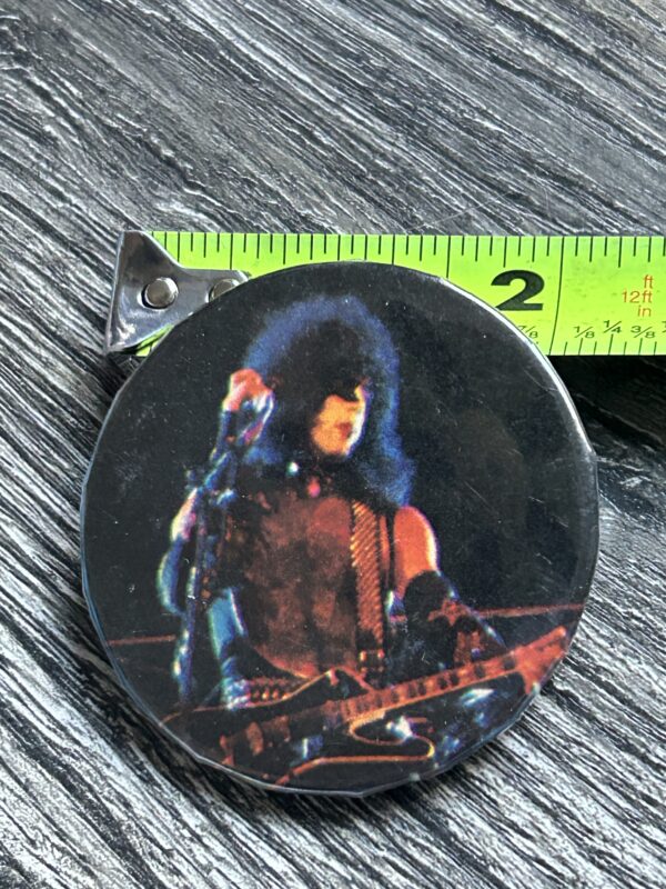 KISS BUTTON Pin Badge Love Gun Alive 2 Tour Paul Stanley Aucoin Vintage Kiss A