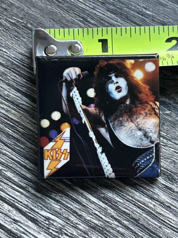 KISS BUTTON Pin Badge Love Gun Alive 2 Tour Paul Stanley 1.5 Aucoin Vintage Kiss