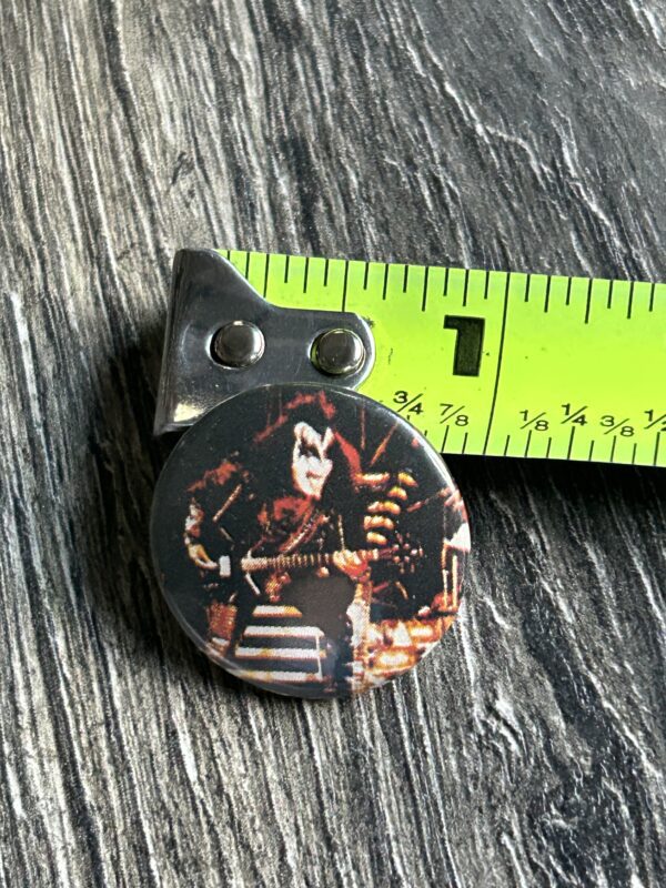 KISS BUTTON Pin Badge Love Gun Alive 2 Tour Gene Simmons 1" Aucoin Vintage Kiss