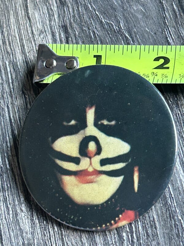 KISS BUTTON Pin Badge Love Gun Alive 2 Peter Criss Face 2.25 Aucoin Vintage Kiss