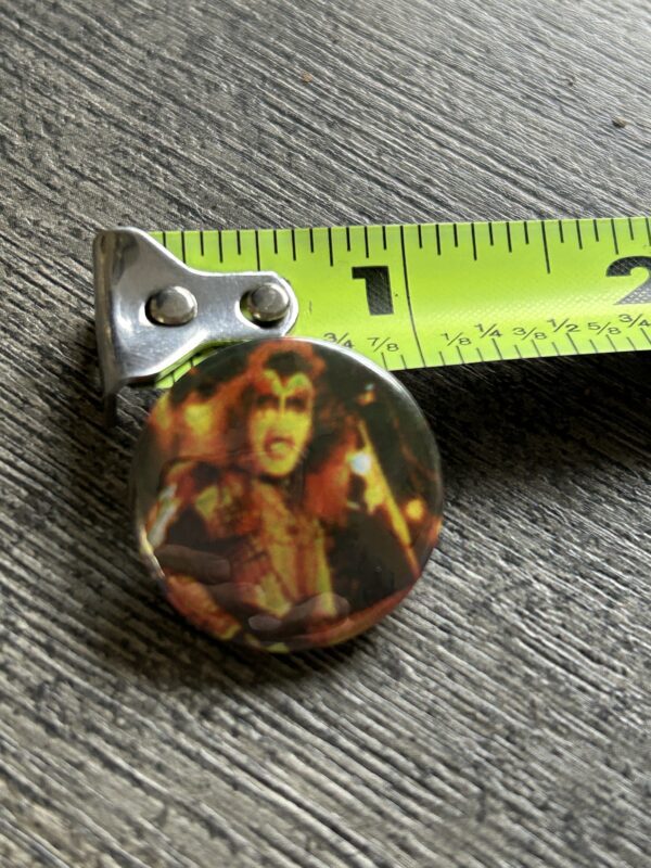 KISS BUTTON Pin Badge Love Gun Alive 2 Gene Simmons Mic 1" Aucoin Vintage Kiss