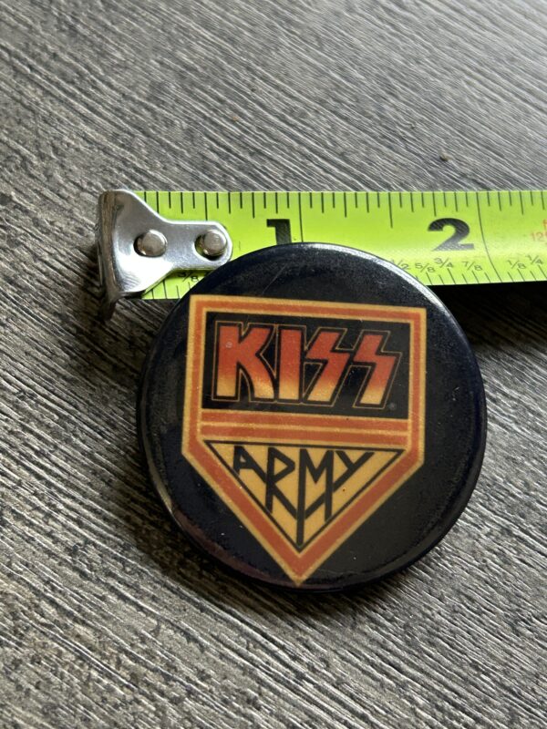 KISS BUTTON Pin Badge Love Gun Alive 2 Kiss Army Shield 1.75 Aucoin Vintage Kiss