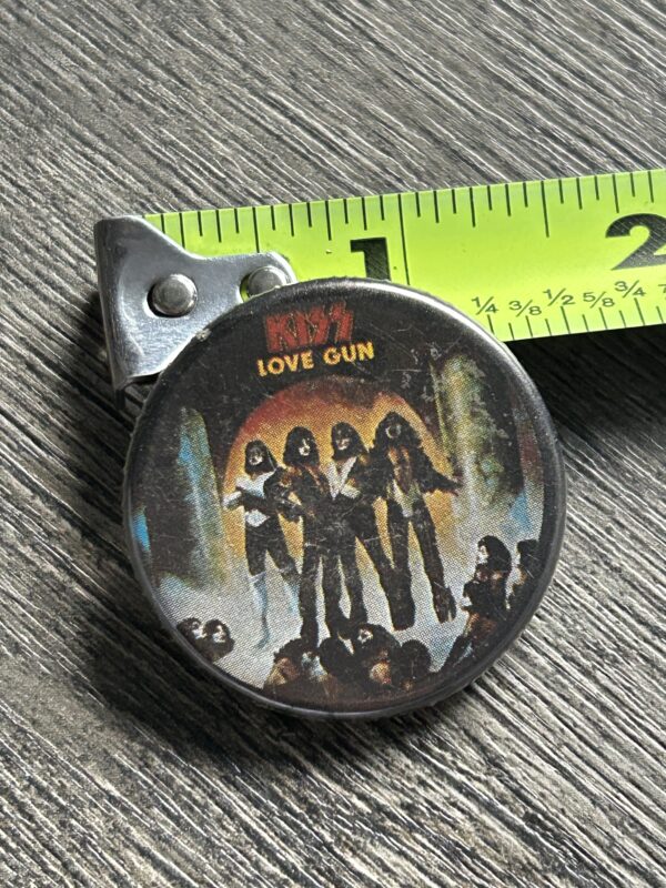 KISS BUTTON Pin Badge Love Gun Album Cover 1 3/8" Thick Aucoin Era Vintage Kiss