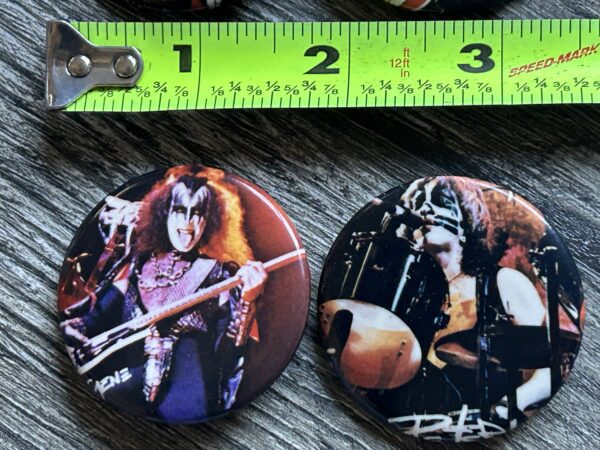 KISS BUTTON Pin Badge Alive 2 Tour Set Gene Paul Peter Ace 1 3/4" Vintage Kiss - Image 3