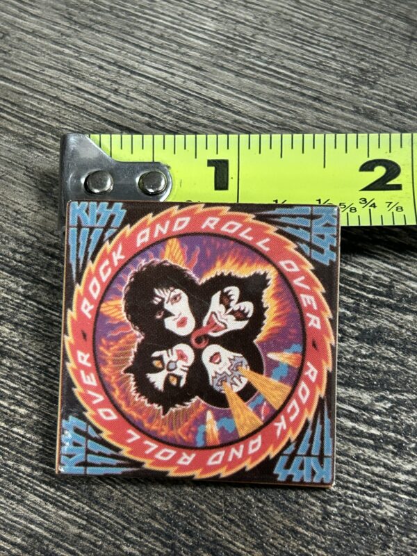 KISS BUTTON Pin Badge Rock And Roll Over Album Cover 1.5" Vintage Kiss Aucoin B