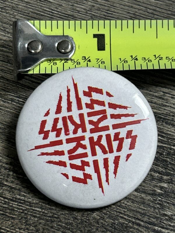 KISS BUTTON Pin Badge Rock And Roll Over Inner Sleeve Vintage Kiss Aucoin A