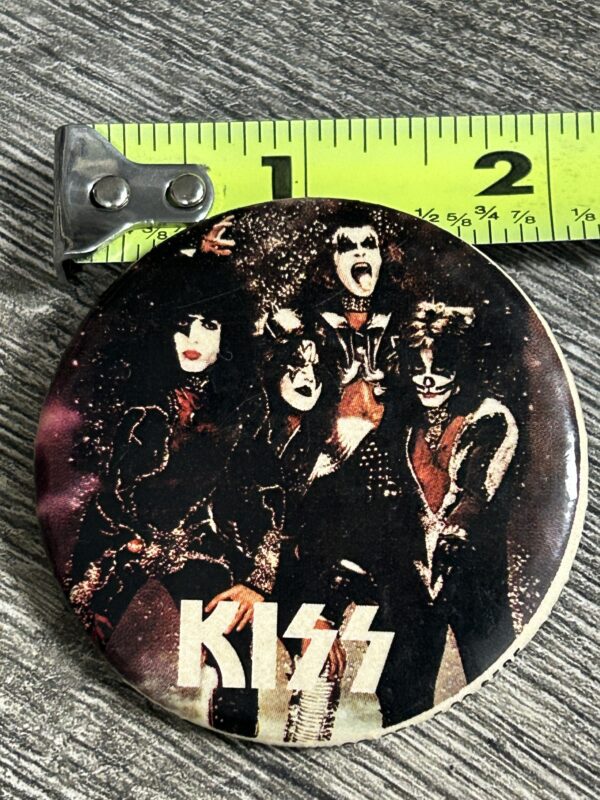 KISS BUTTON Pin Badge Destroyer Glitter Group Mexico 2 1/8" Vintage Kiss Aucoin