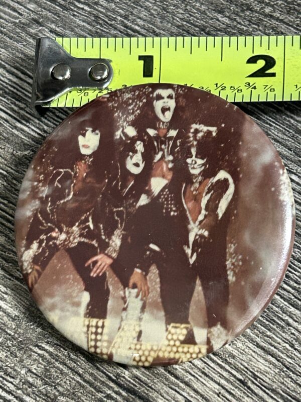 KISS BUTTON Pin Badge Destroyer Glitter Concert Logo 2 1/8 Vintage Kiss Aucoin B