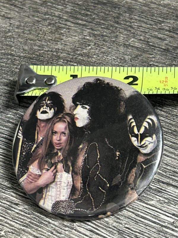 KISS BUTTON Pin Badge Destroyer Ace Gene Paul Star Stowe Vintage Kiss Aucoin Era