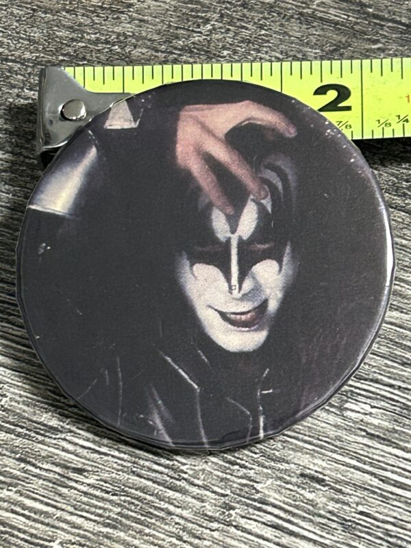 KISS BUTTON Pin Badge Destroyer Gene Simmons Face Hand 2 1/4 Vintage Kiss Aucoin