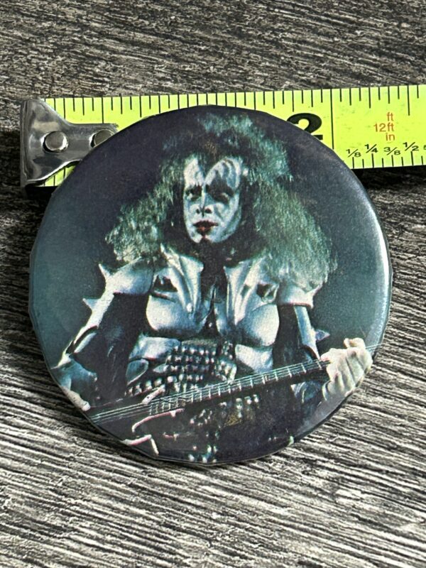 KISS BUTTON Pin Badge Destroyer Tour Gene Simmons Blood Vintage Kiss Aucoin