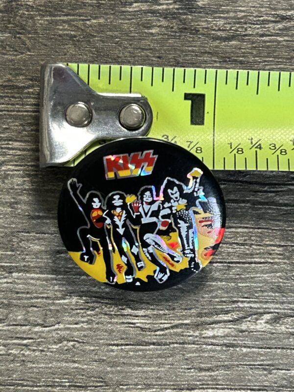 KISS BUTTON Pin Badge Destroyer Cover PRISM Prismatic Black Vintage Kiss Aucoin