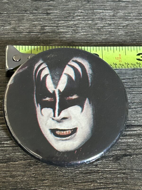 KISS BUTTON Pin Badge Destroyer Gene Simmons Spirit of '76 Vintage Kiss Aucoin