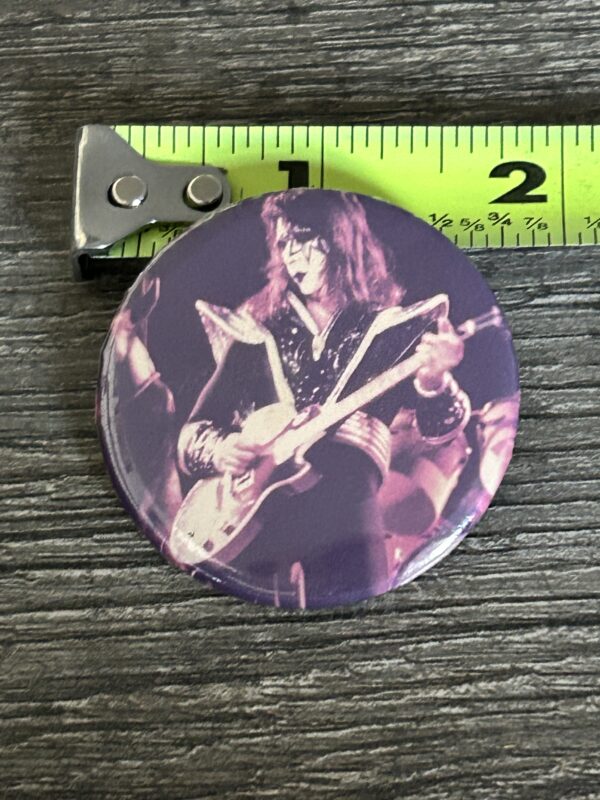 KISS BUTTON Pin Badge Destroyer Tour Ace Frehley 1 3/4" Vintage Kiss Aucoin Era