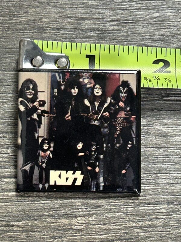 KISS BUTTON Pin Badge Destroyer Group Marionettes NYC Vintage Kiss Aucoin Canada