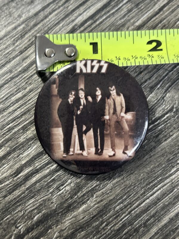 KISS BUTTON Pin Badge Dressed To Kill Album Cover 1 3/4" Vintage Kiss Aucoin Era