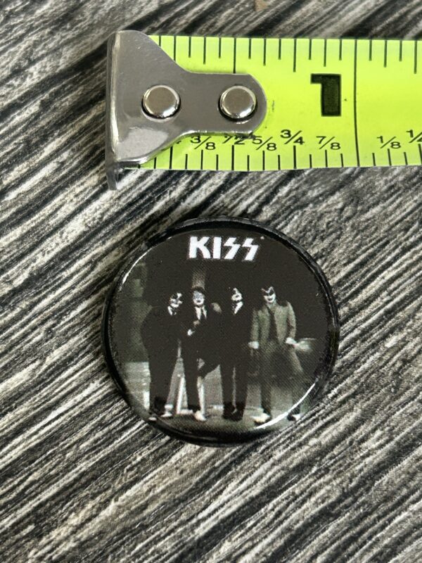 KISS BUTTON Pin Badge Dressed To Kill Album Cover 1" Vintage Kiss Aucoin Era