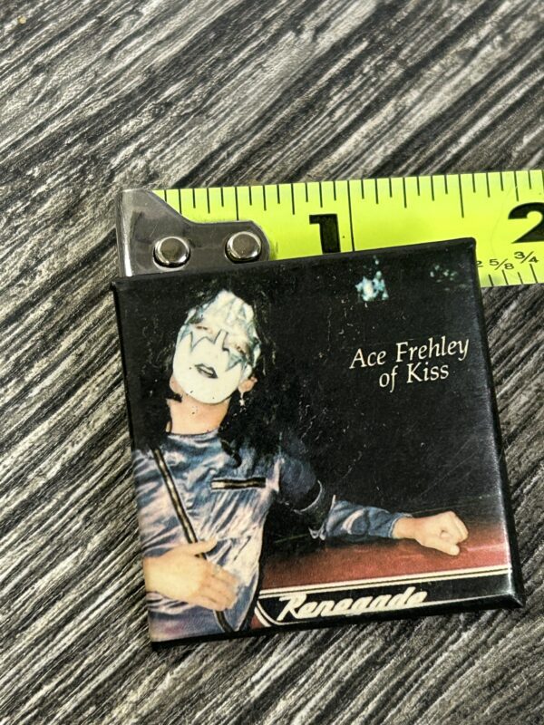 KISS BUTTON Pin Badge Dressed To Kill Ace Frehley Renegade Vintage Kiss Aucoin