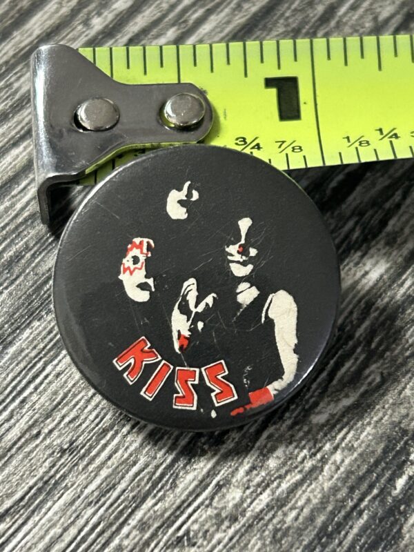 KISS BUTTON Pin Badge Alive Era Germany German Logo 1" Vintage Kiss Aucoin Era