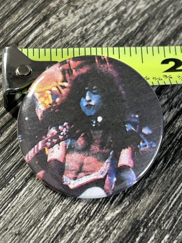 KISS BUTTON Pin Badge Alive Concert Tour Paul Stanley Vintage Kiss Aucoin Era