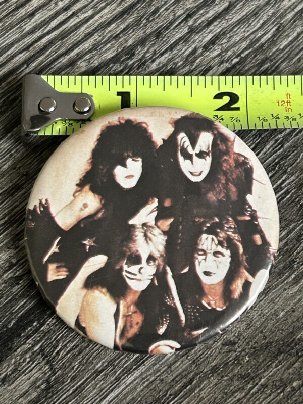 KISS BUTTON Pin Badge Alive Eyes Closed Pose 2 1/8" Vintage Kiss Aucoin Era