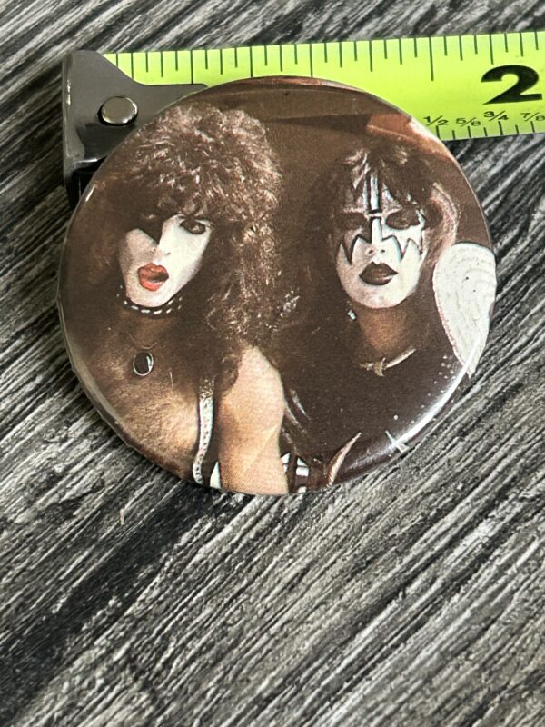 KISS BUTTON Pin Badge Alive Ace Frehley Paul Stanley 1 3/4" Vintage Kiss Aucoin