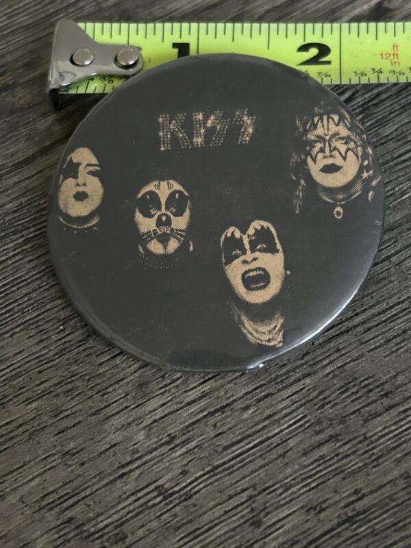 KISS BUTTON Pin Badge Debut Album Cover 2 1/8" Vintage Kiss Aucoin Era Head Shop