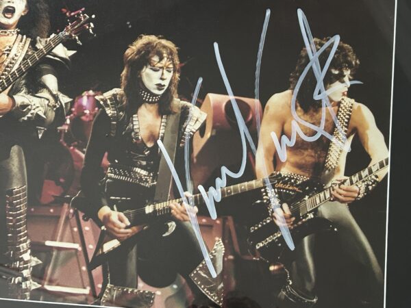 KISS Creatures Of The Night Photo Display VINNIE VINCENT Signed Vintage Kiss - Image 2