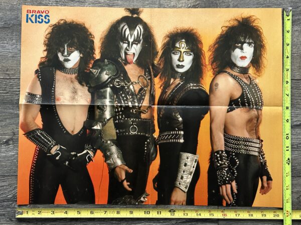 KISS Poster Centerfold Creatures Of The Night Eric Gene Vinnie Ace