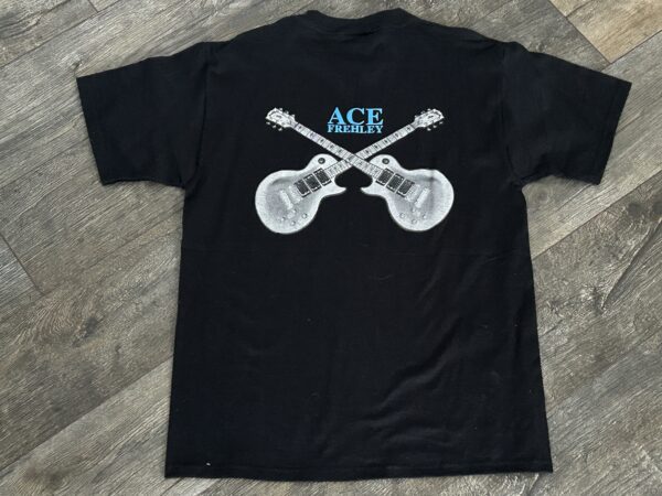 ACE FREHLEY Vintage Concert T-Shirt X-Ray Gibson Guitars Backside Vintage Kiss - Image 3