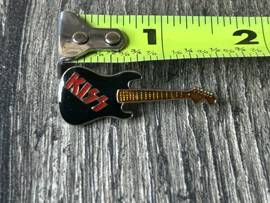 KISS Pin Badge Enamel Guitar Red Logo Black UK 1 1/2" Vintage Kiss 1980's