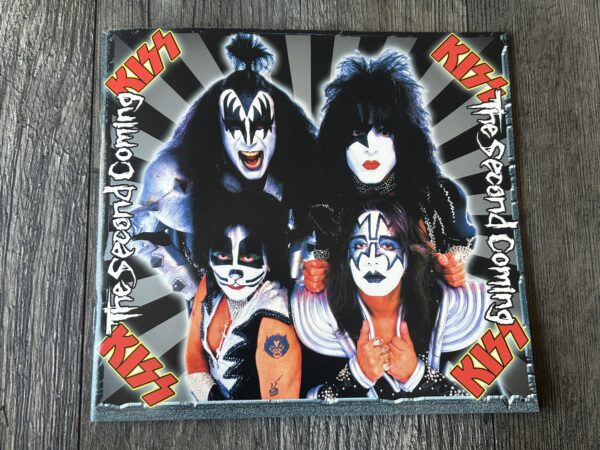 KISS VHS Video Tape THE SECOND COMING Alive Worldwide Reunion Tour Vintage Kiss - Image 2