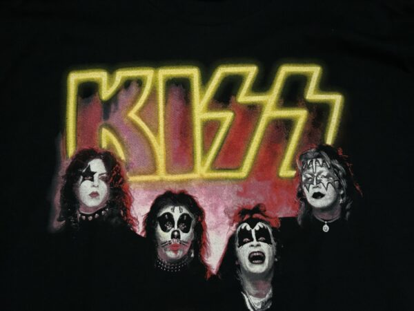 KISS Vintage T-Shirt 1974 Debut Album Outtake XL UNWORN 1995 Vintage Aucoin Era - Image 2