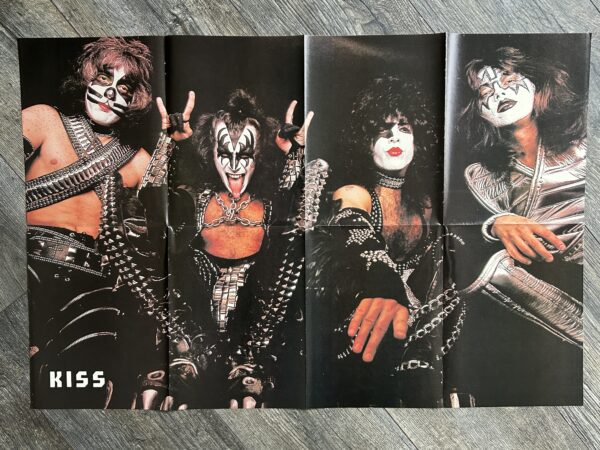 KISS Poster Centerfold Love Gun Black Background Vintage Kiss Aucoin 21x31