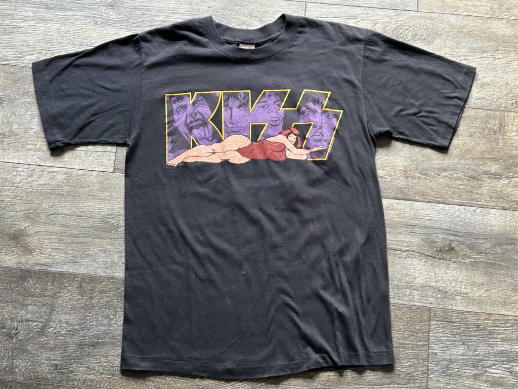 Kiss Vintage Concert T-Shirt Crazy Nights Tour Purple Logo Woman Vintage Kiss