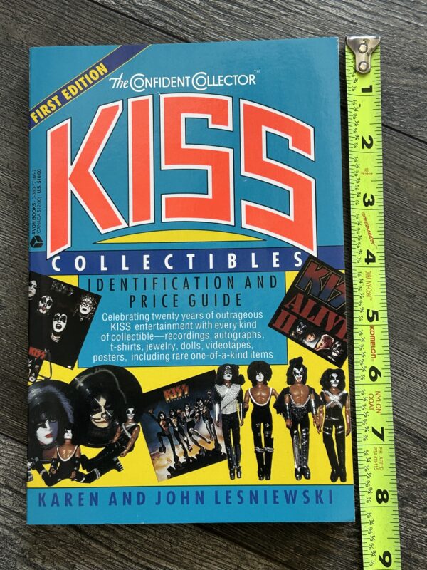 KISS Book Kiss Collectibles Identification Price Guide 1993 Vintage Kiss Aucoin B