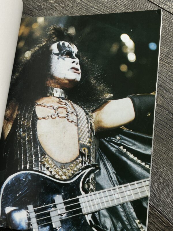 KISS Book Hotter Than Hell + Poster Insert & CD Cover Insert France Vintage Kiss