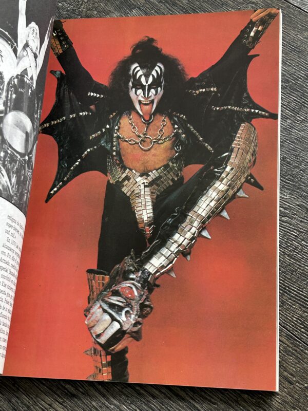 KISS Book Illustrated Biography Joan Singla Spain Spanish 1984 Vintage Kiss - Image 5