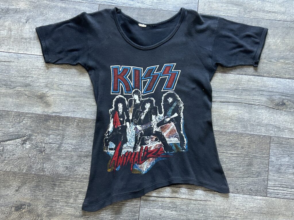 KISS Vintage Concert T-Shirt Animalize Tour UK Shows 1984 Vintage Kiss Bon Jovi